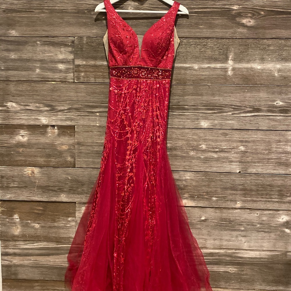Red long prom dress
